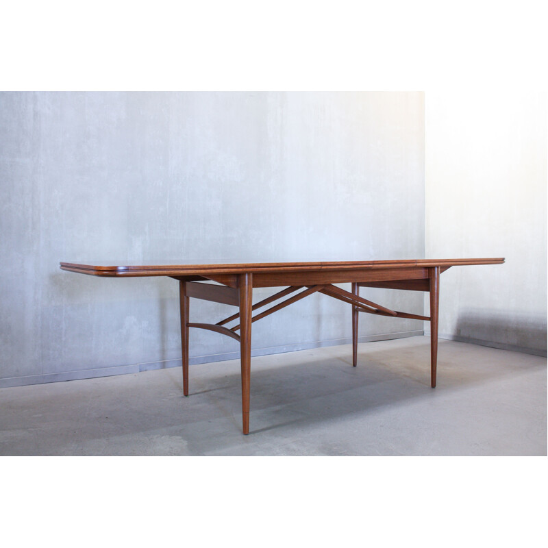 Extendable rosewood table by Robert Heritage for Archie Shine