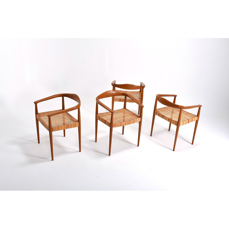 Suite de 4 chaises scandinaves en teck