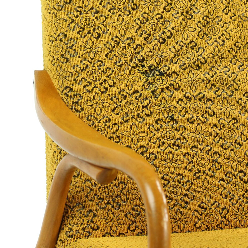 Sillón vintage para TON en tela amarilla y madera curvada 1960