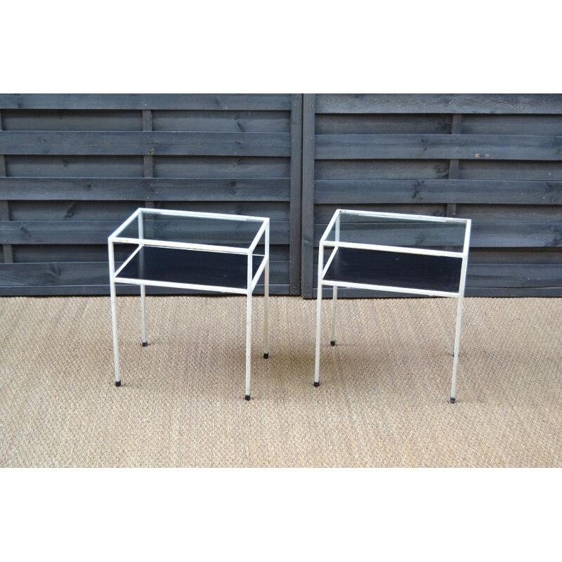 Paire de tables de chevet vintage en métal blanc et verr