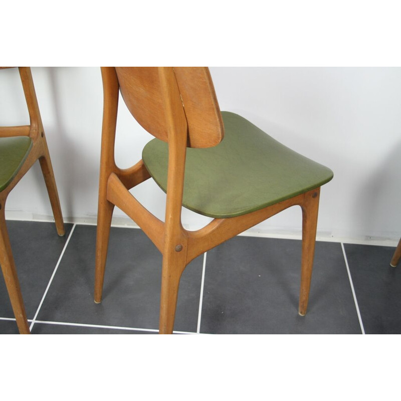 Set of 4 green chairs in beechwood