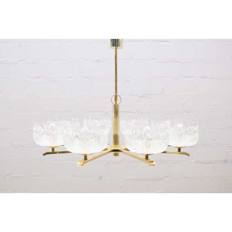 Vintage 8-armed chandelier in brass with structured glass shades