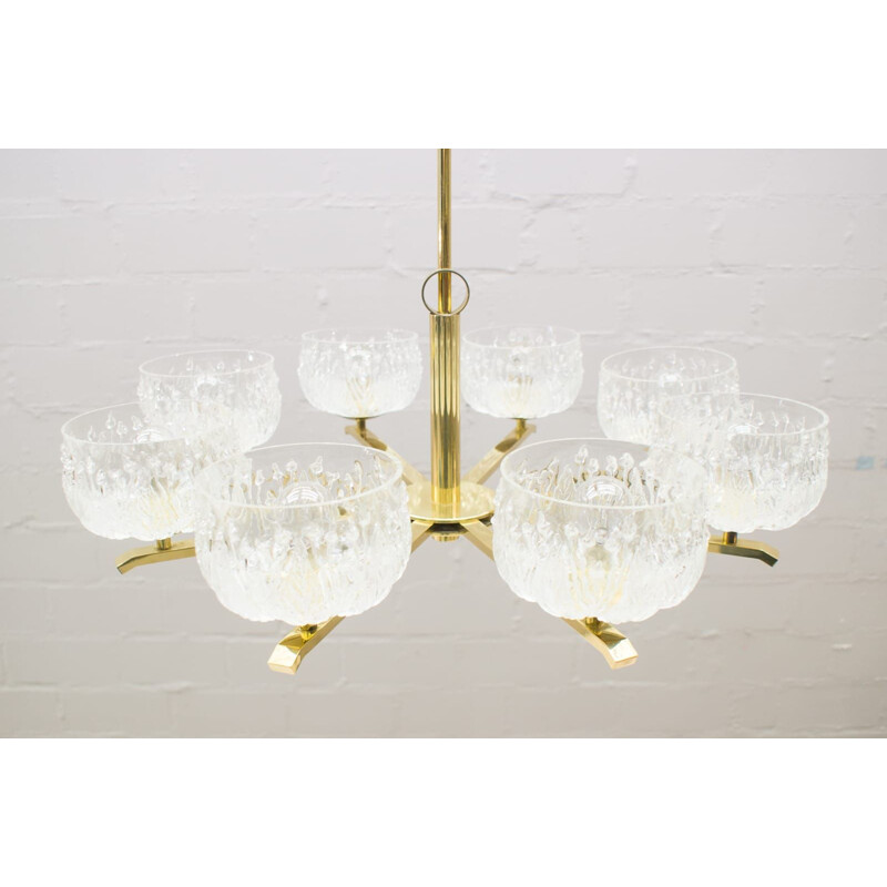 Vintage 8-armed chandelier in brass with structured glass shades