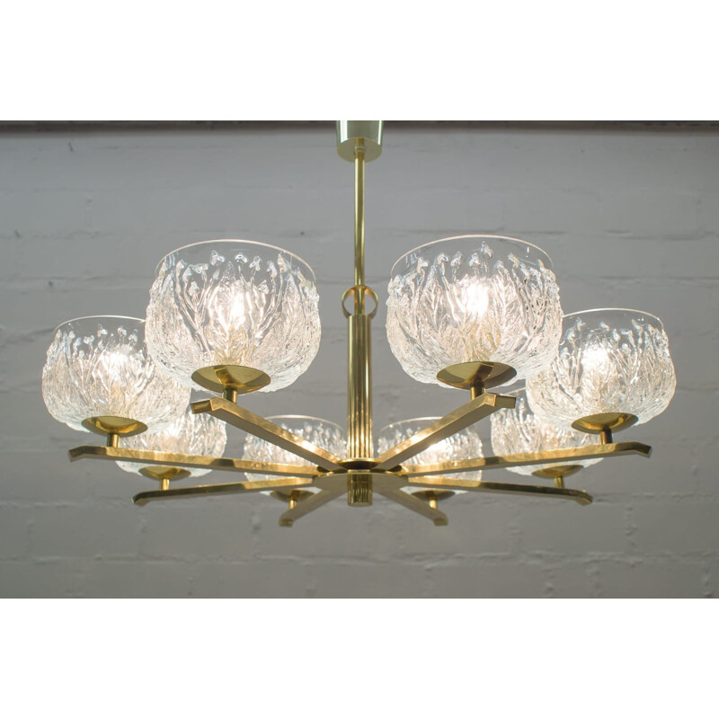 Vintage 8-armed chandelier in brass with structured glass shades