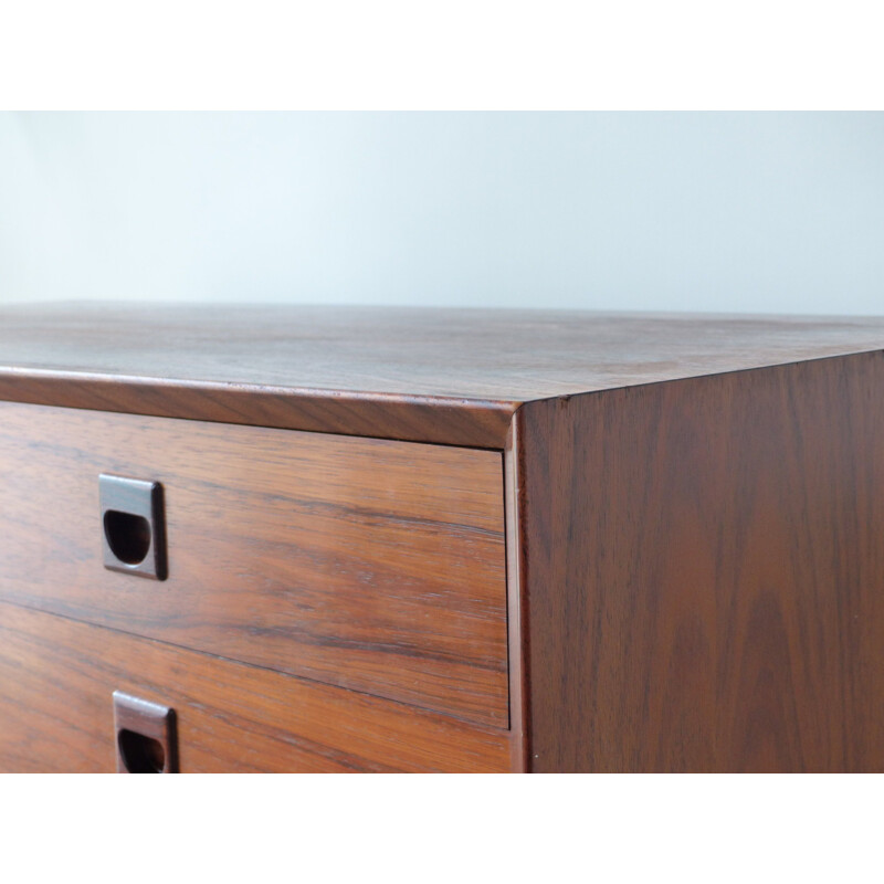 Vintage scandinavian chest of drawers in Rio rosewood