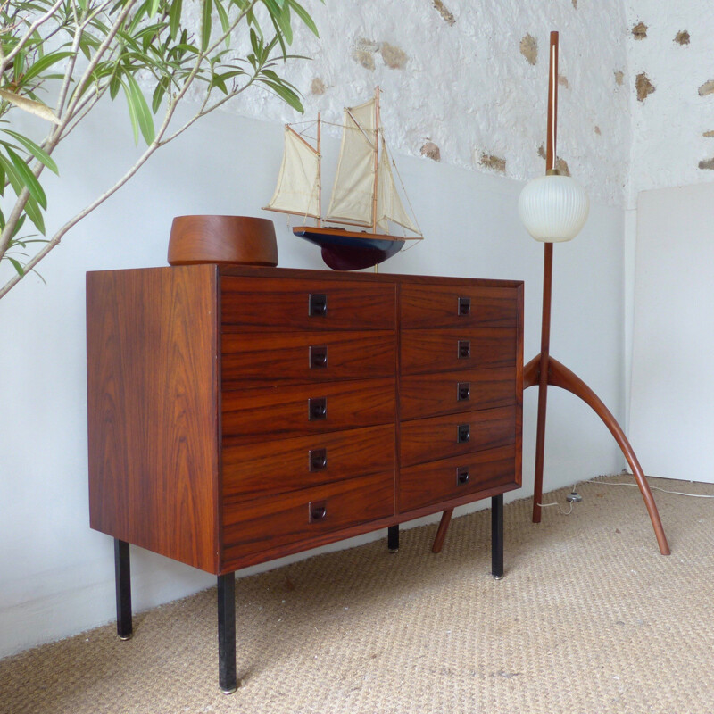 Vintage scandinavian chest of drawers in Rio rosewood