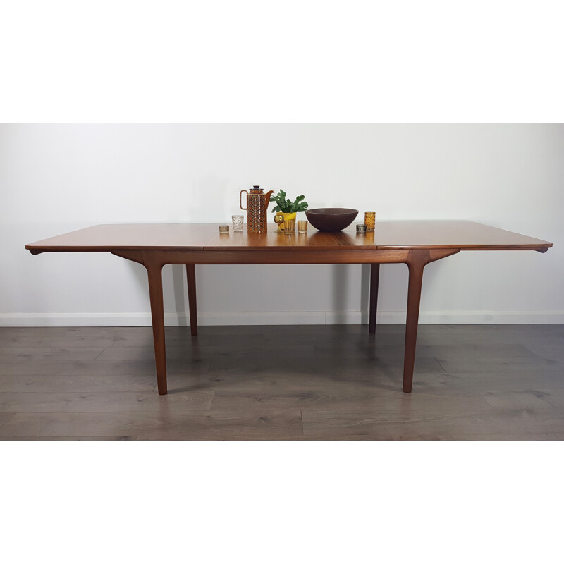 Vintage extending table for McIntosh in teak 1960s