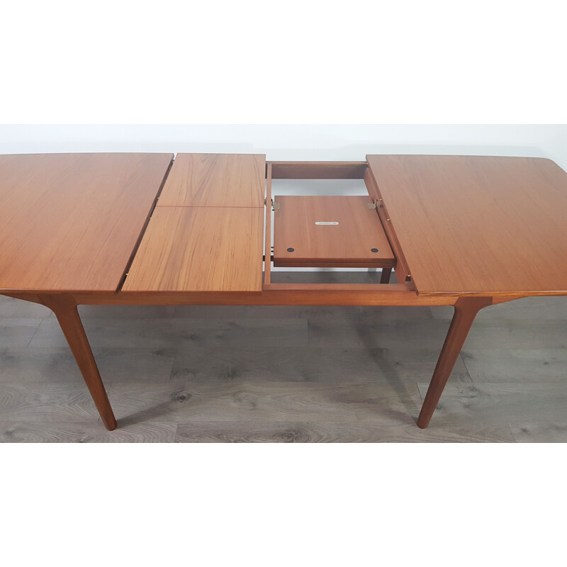 Vintage extending table for McIntosh in teak 1960s