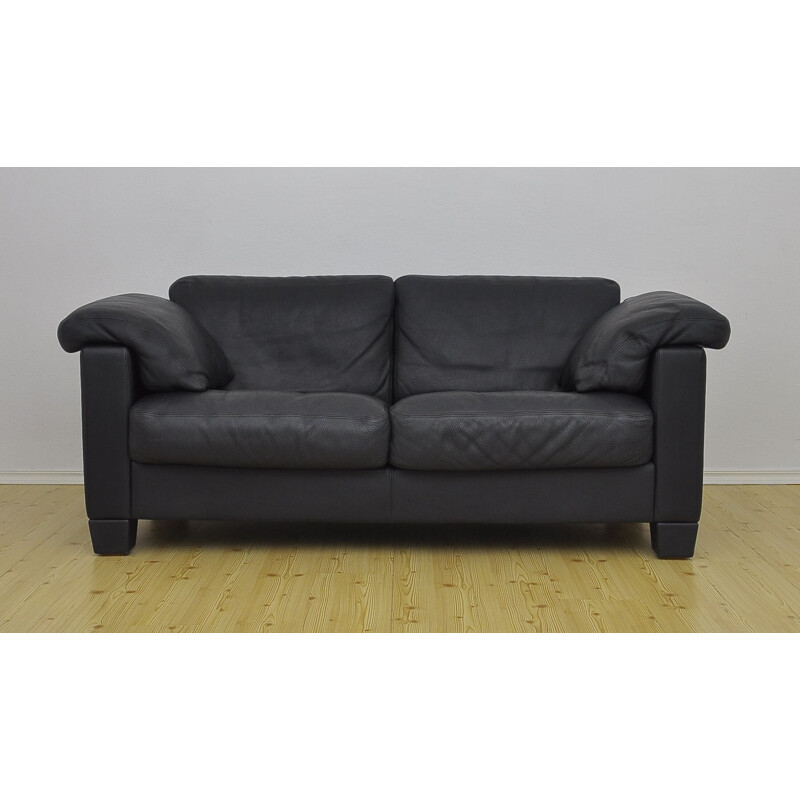 DS17 sofa in black leather from De Sede