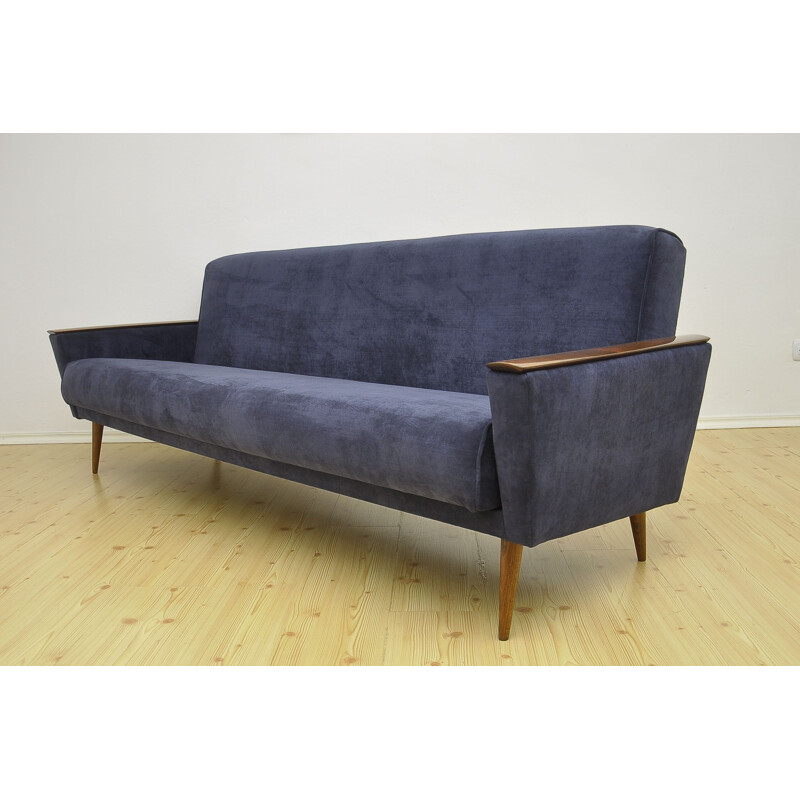 Vintage blue daybed in beechwood