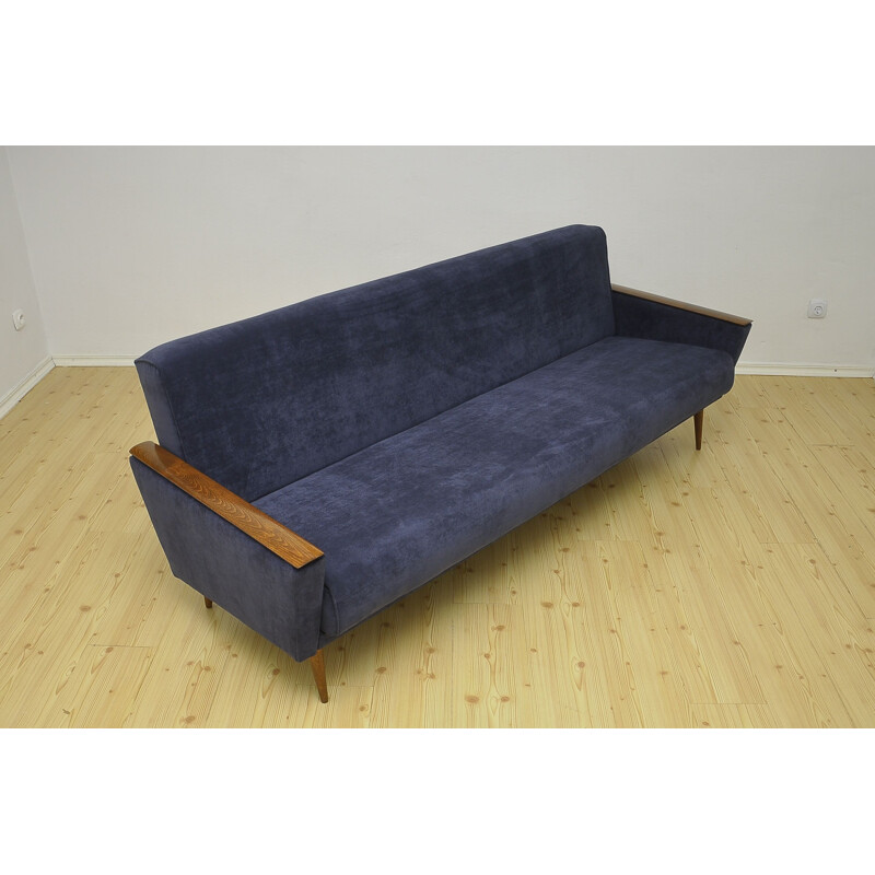 Vintage blue daybed in beechwood