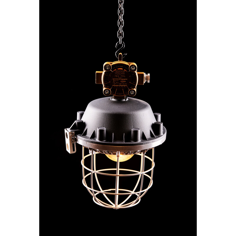 OMP-200 pendant lamp in aluminum