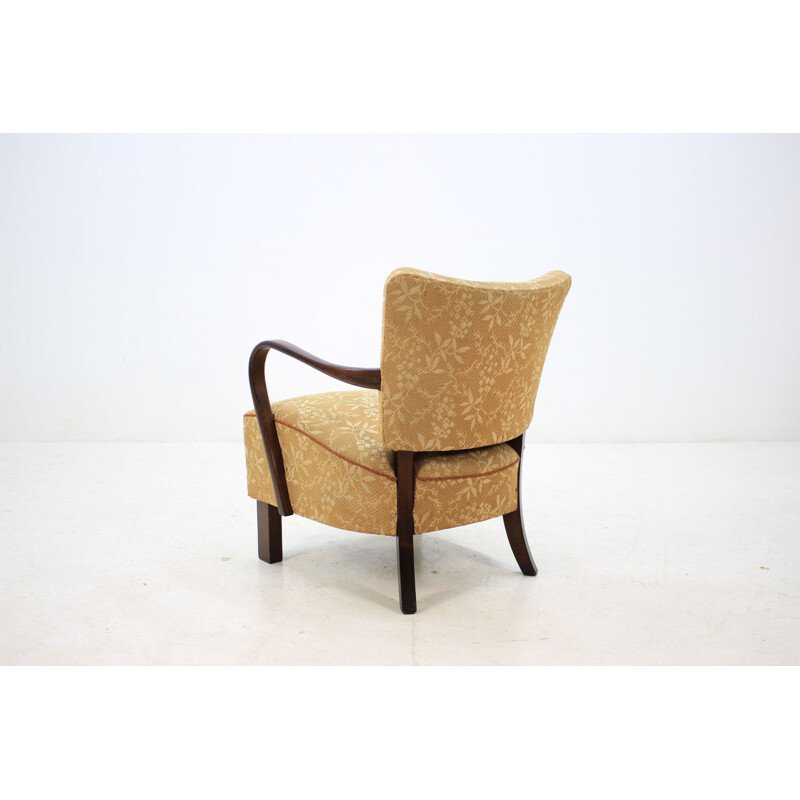 Vintage armchair by Thonet in yellow fabric and oakwook 1930
