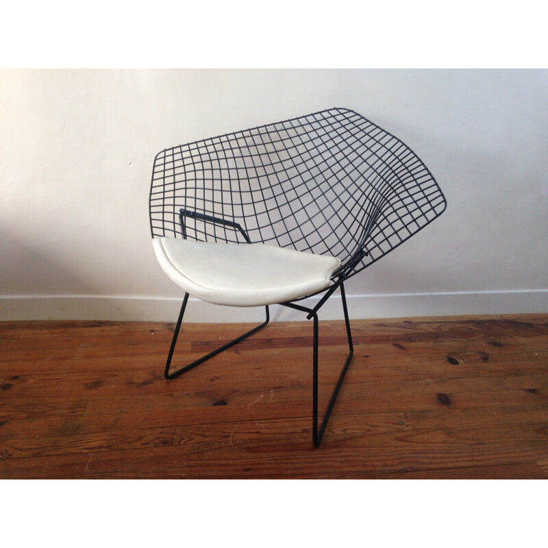 Diamant armchair in metal and white leatherette, Harry BERTOIA - 1950s