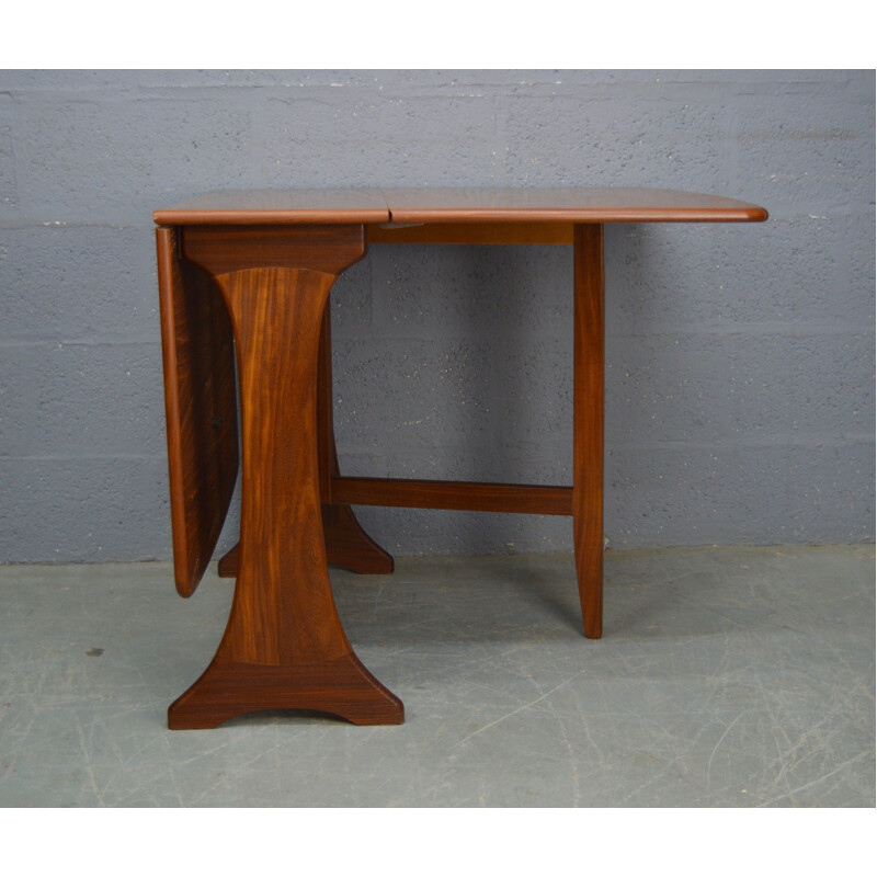 Table vintage pour G plan en teck et avec rabats 1970