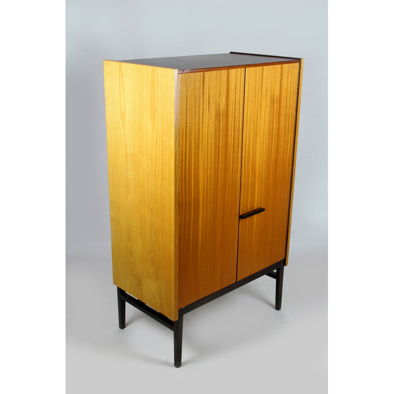 Armoire vintage pour UP Bucovice en bois 1960