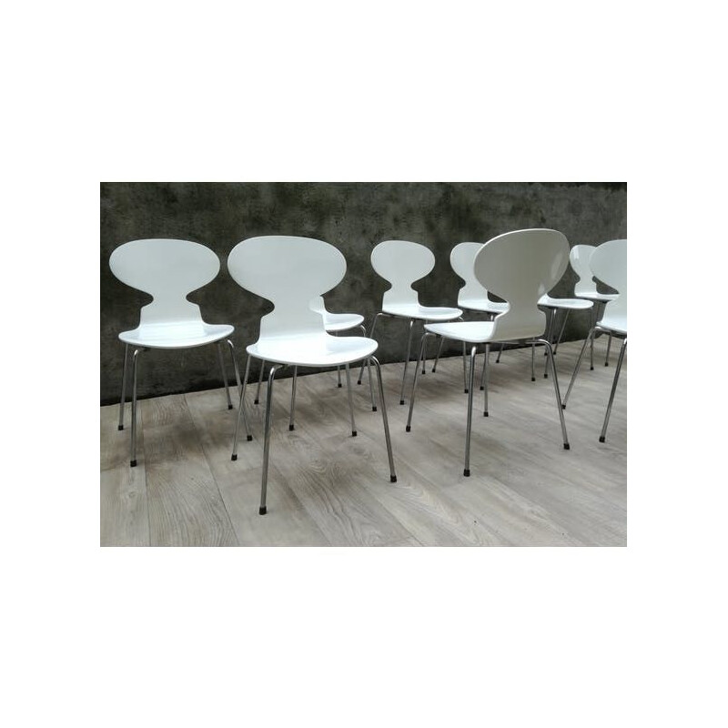 Set of 10 vintage Fourmi chairs by Arne Jacobsen in metal 1970