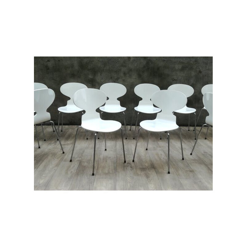 Set of 10 vintage Fourmi chairs by Arne Jacobsen in metal 1970