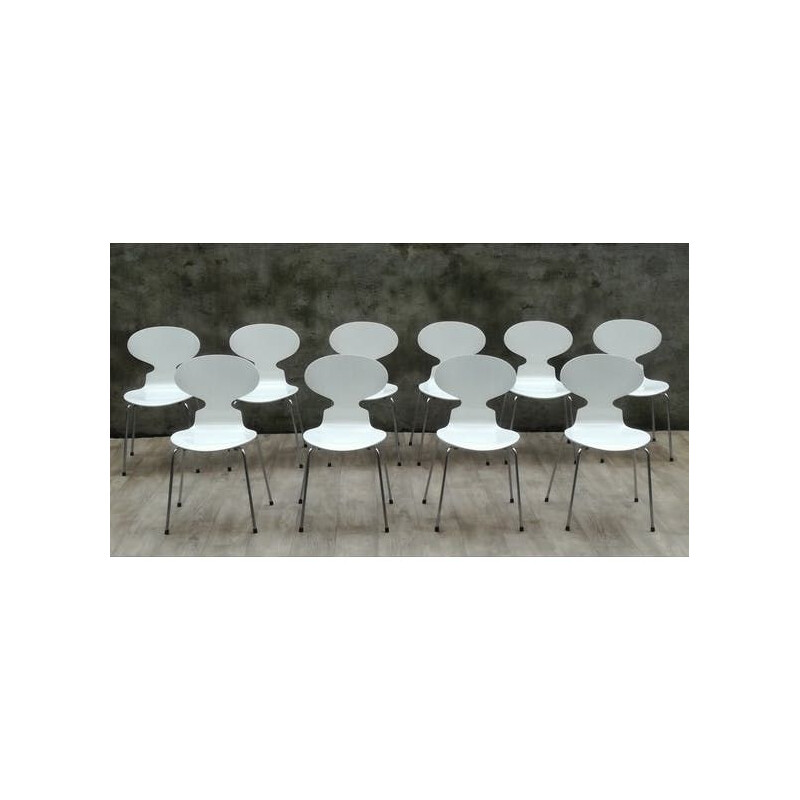 Set of 10 vintage Fourmi chairs by Arne Jacobsen in metal 1970