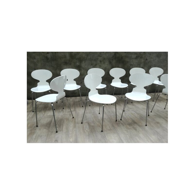 Set of 10 vintage Fourmi chairs by Arne Jacobsen in metal 1970