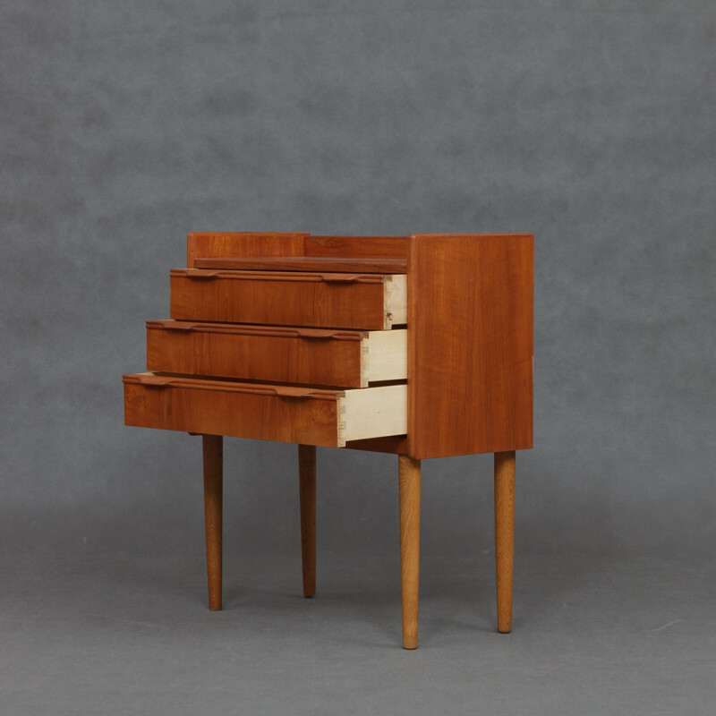 Vintage danish chest of drawers in teak 1960