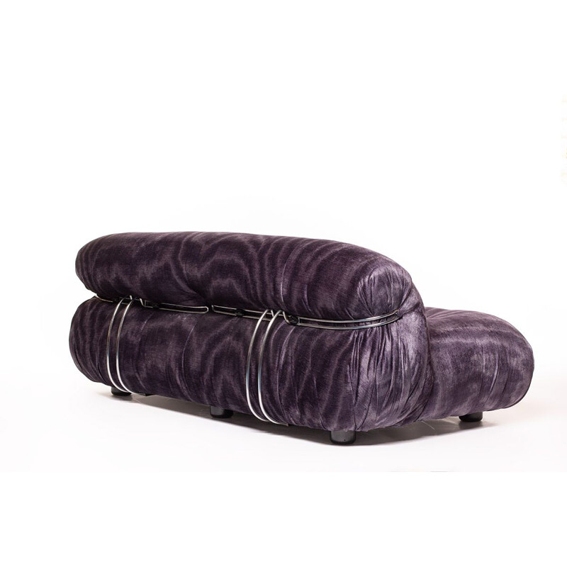 Vintage Soriana sofa for Cassina in purple velvet and metal 1969