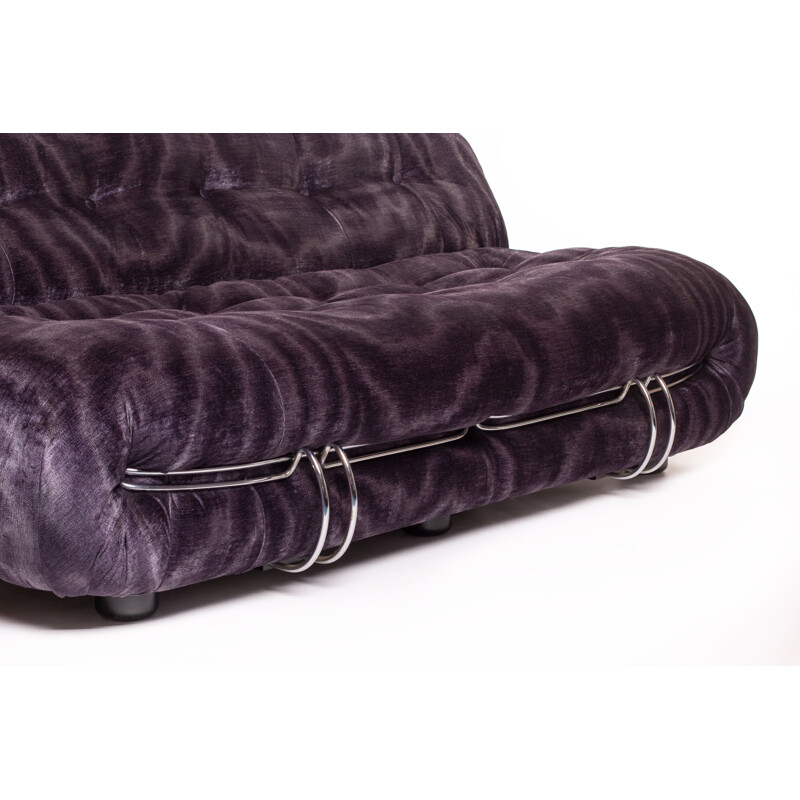 Vintage Soriana sofa for Cassina in purple velvet and metal 1969