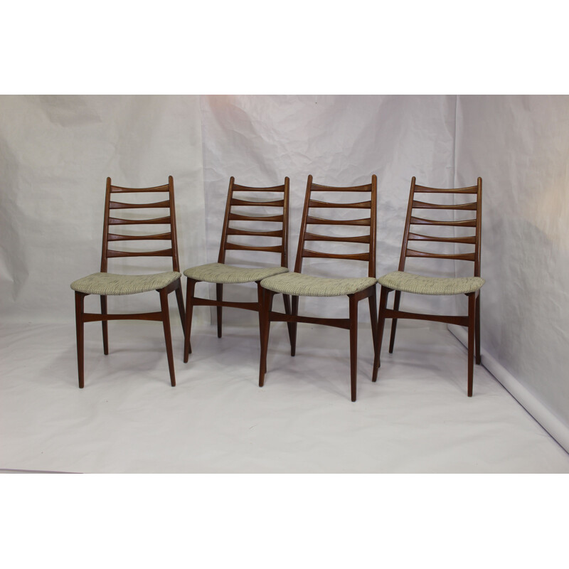 Set of 4 Scandinavian chairs in beechwood