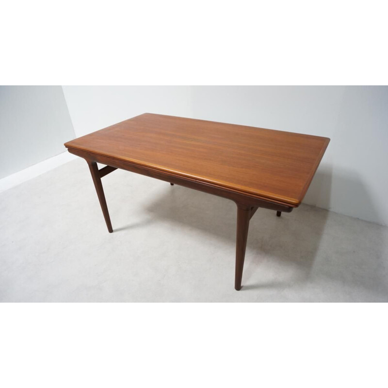 Vintage table in teak by J. Andersen