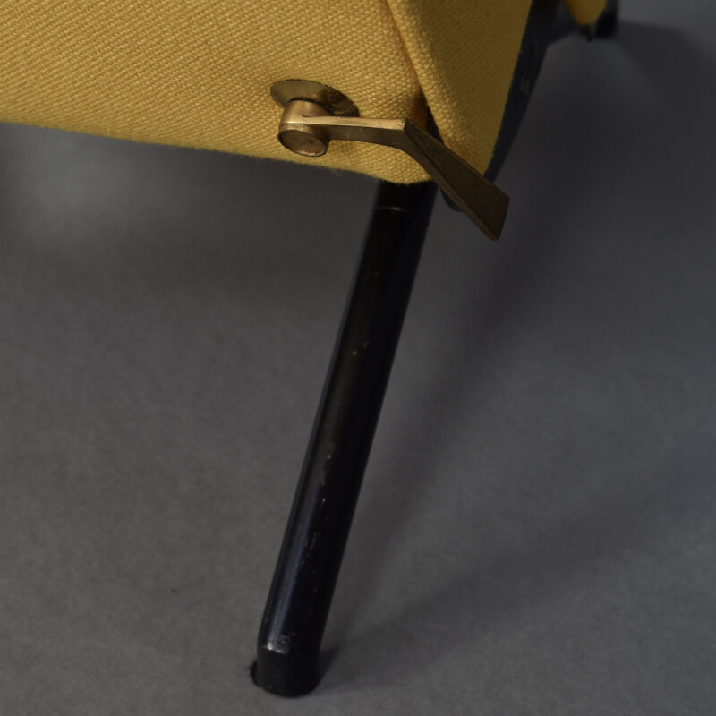 Vintage yellow lounge chair P40 by Tecno