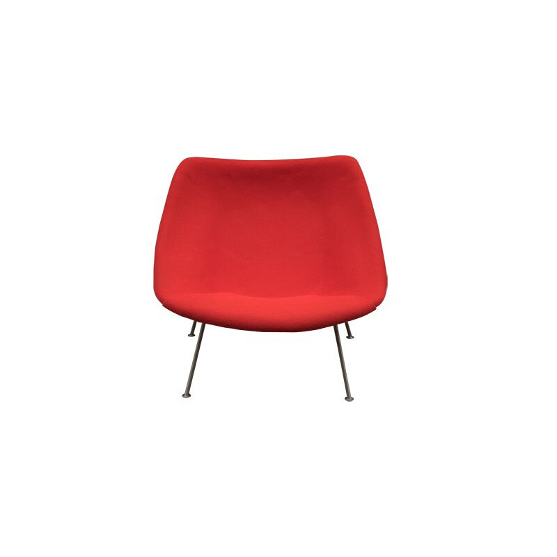 Red vintage Oyster chair by Pierre Paulin