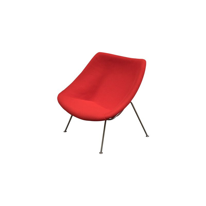 Red vintage Oyster chair by Pierre Paulin