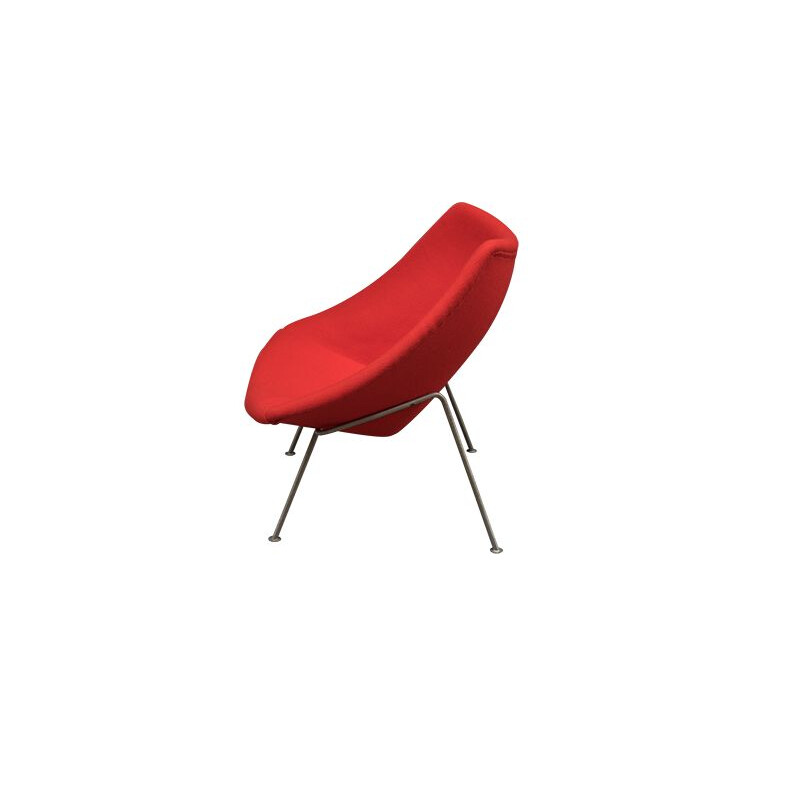 Red vintage Oyster chair by Pierre Paulin