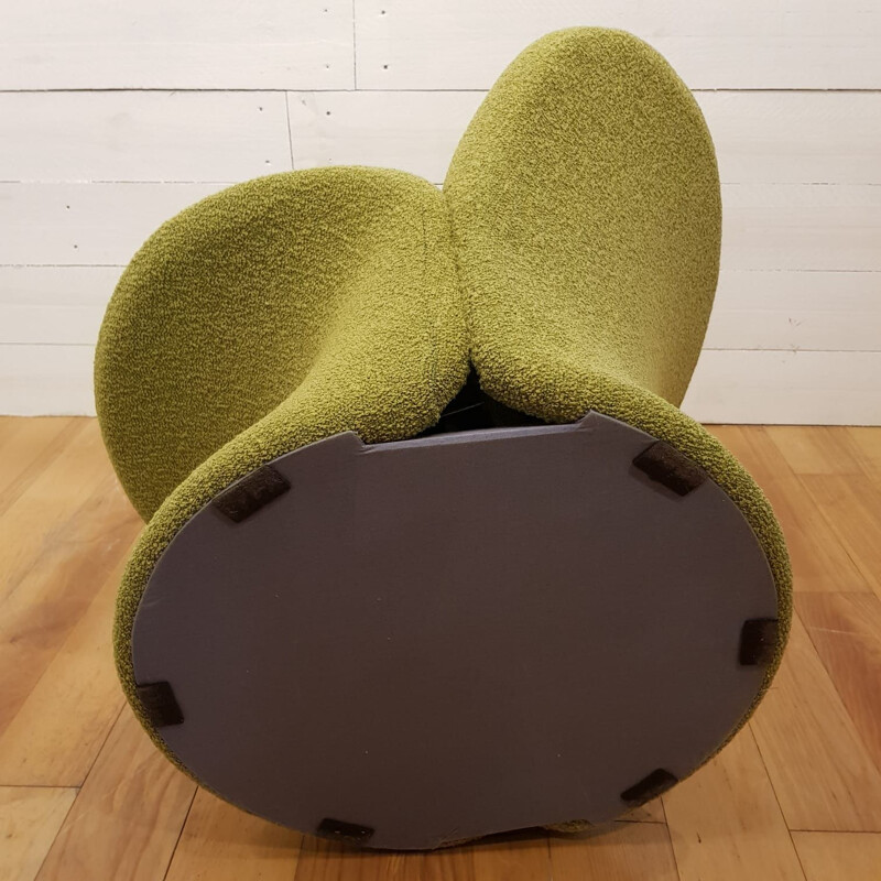 Vintage F572 armchair by Pierre Paulin for Artifort in green fabric and steel