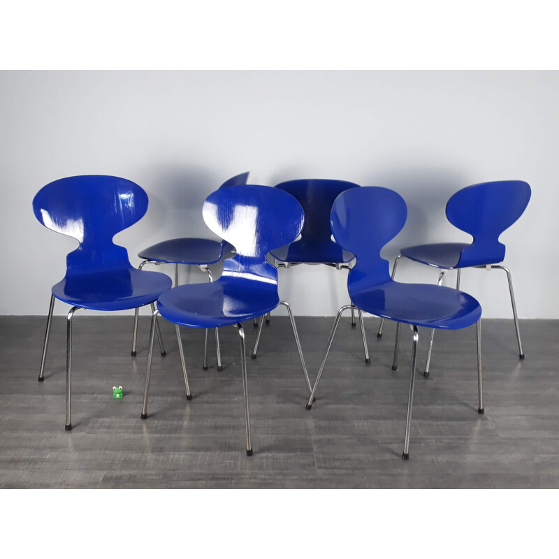 Set of 6 vintage blue Fourmi 3101 chairs for Fritz Hansen