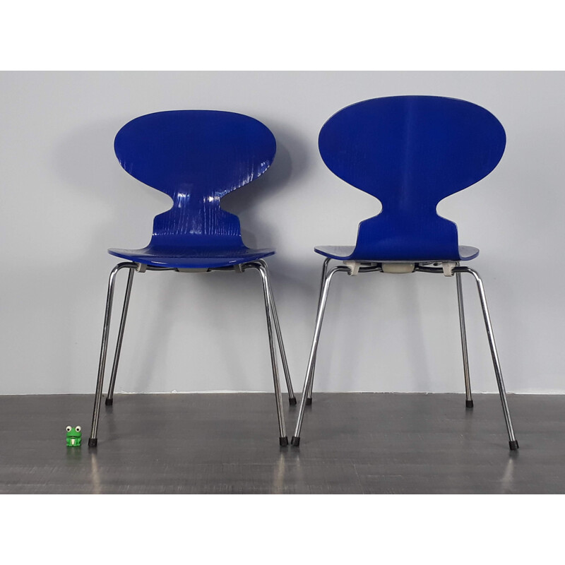 Set of 6 vintage blue Fourmi 3101 chairs for Fritz Hansen