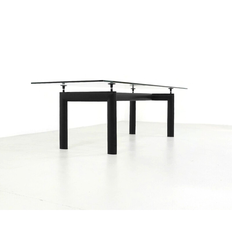 Vintage LC6 table for Cassina in glass and black metal 1980