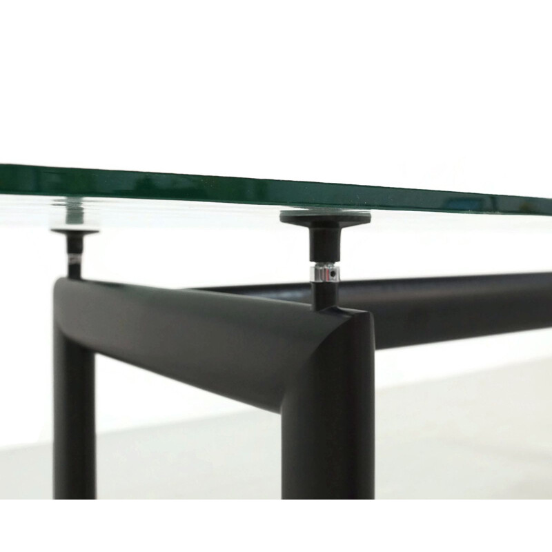 Vintage LC6 table for Cassina in glass and black metal 1980