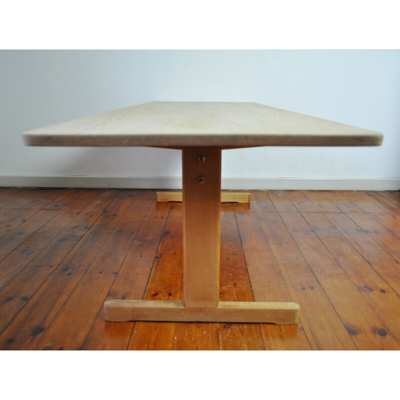 Vintage coffee table model 269 in solid oak for Fredericia 1960