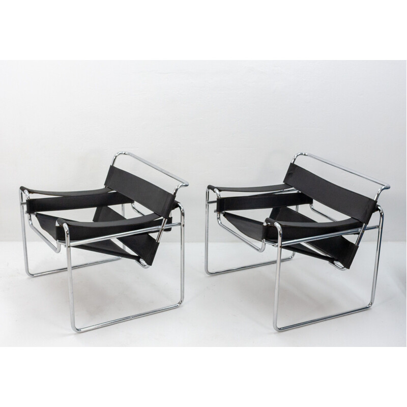 Set of 2 vintage italian Replicas chairs by Breueur in leather and aluminium