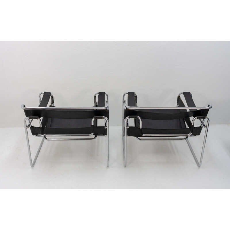 Set of 2 vintage italian Replicas chairs by Breueur in leather and aluminium