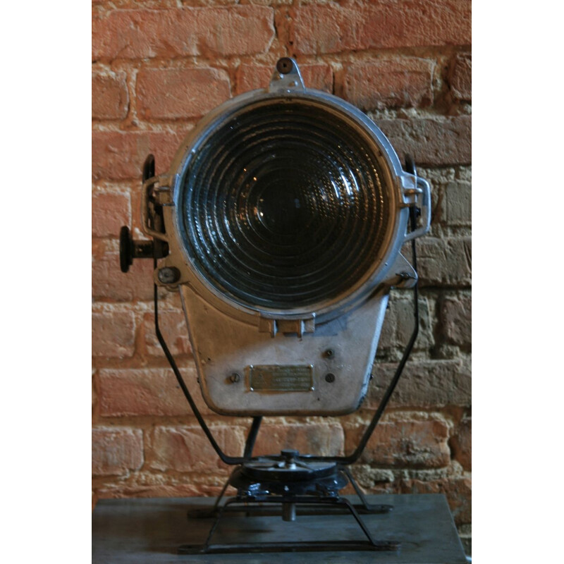 Projecteur vintage de théâtre et cinéma modèle RF 250 "n 2", Pologne