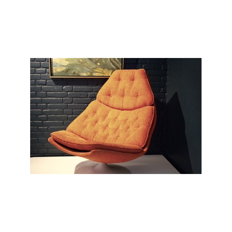 Chaise pivotante F590 en tissu orange et bois, Geoffrey HARCOURT - 1960