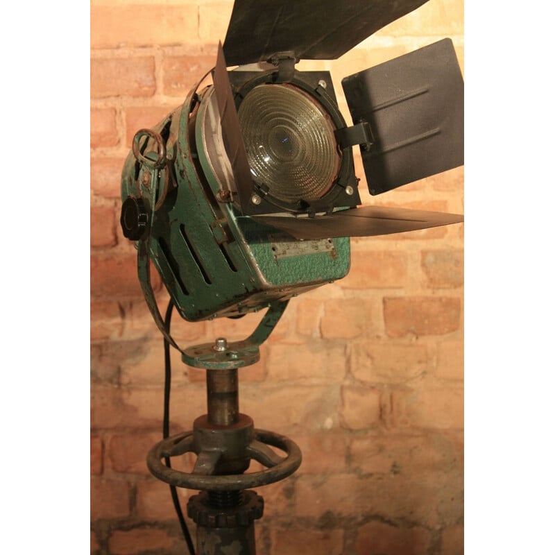 Projecteur de théâtre et cinéma vintage modèle 150