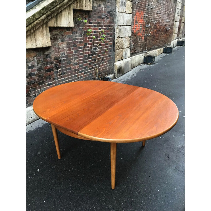 Table vintage circulaire scandinave en bois 1960