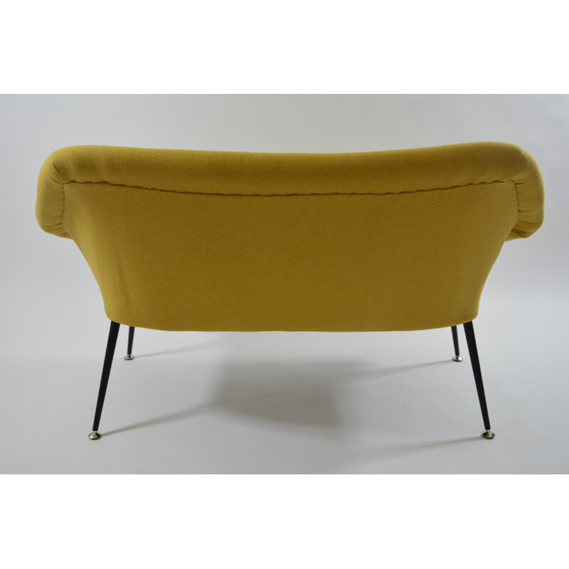 Banquette coquille jaune chiné €1,250.00 