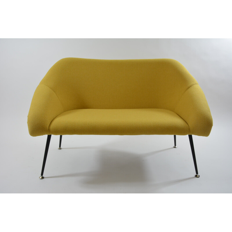 Banquette coquille jaune chiné €1,250.00 