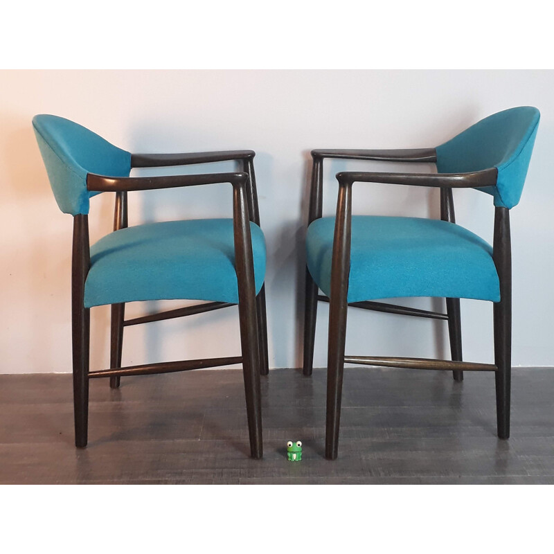 Set of 4 vintage chairs by Kurt Olsen Scandinavian