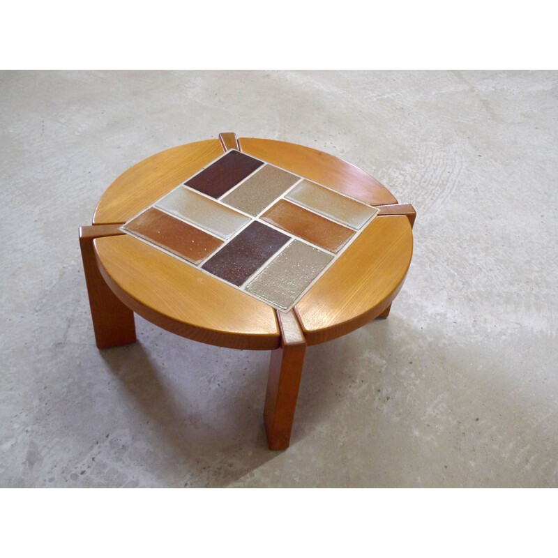 Vintage coffee table in Elm and ceramic