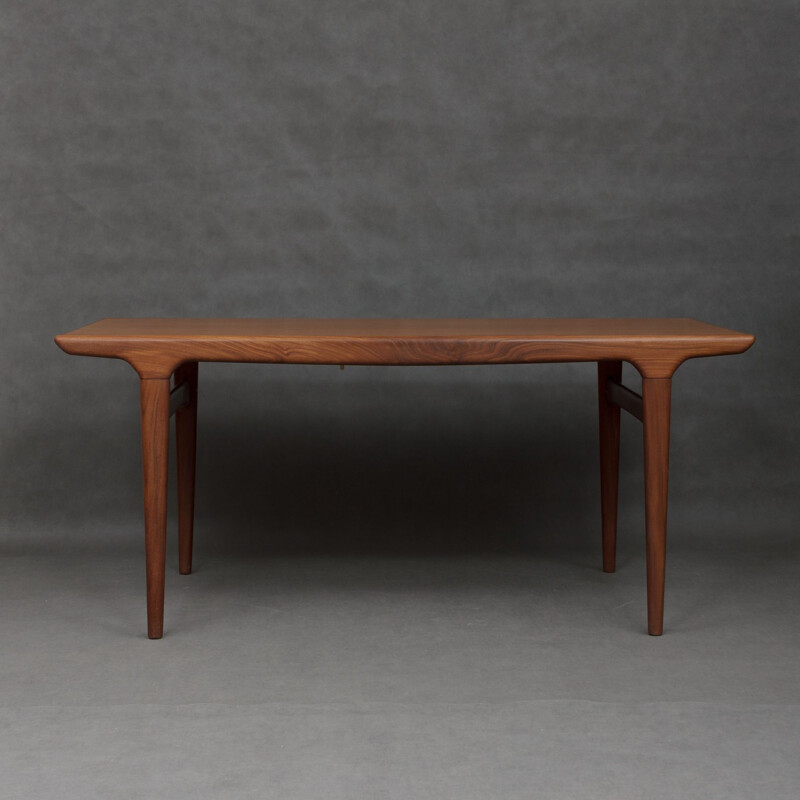 Vintage teak extension table by Johannes Andersen